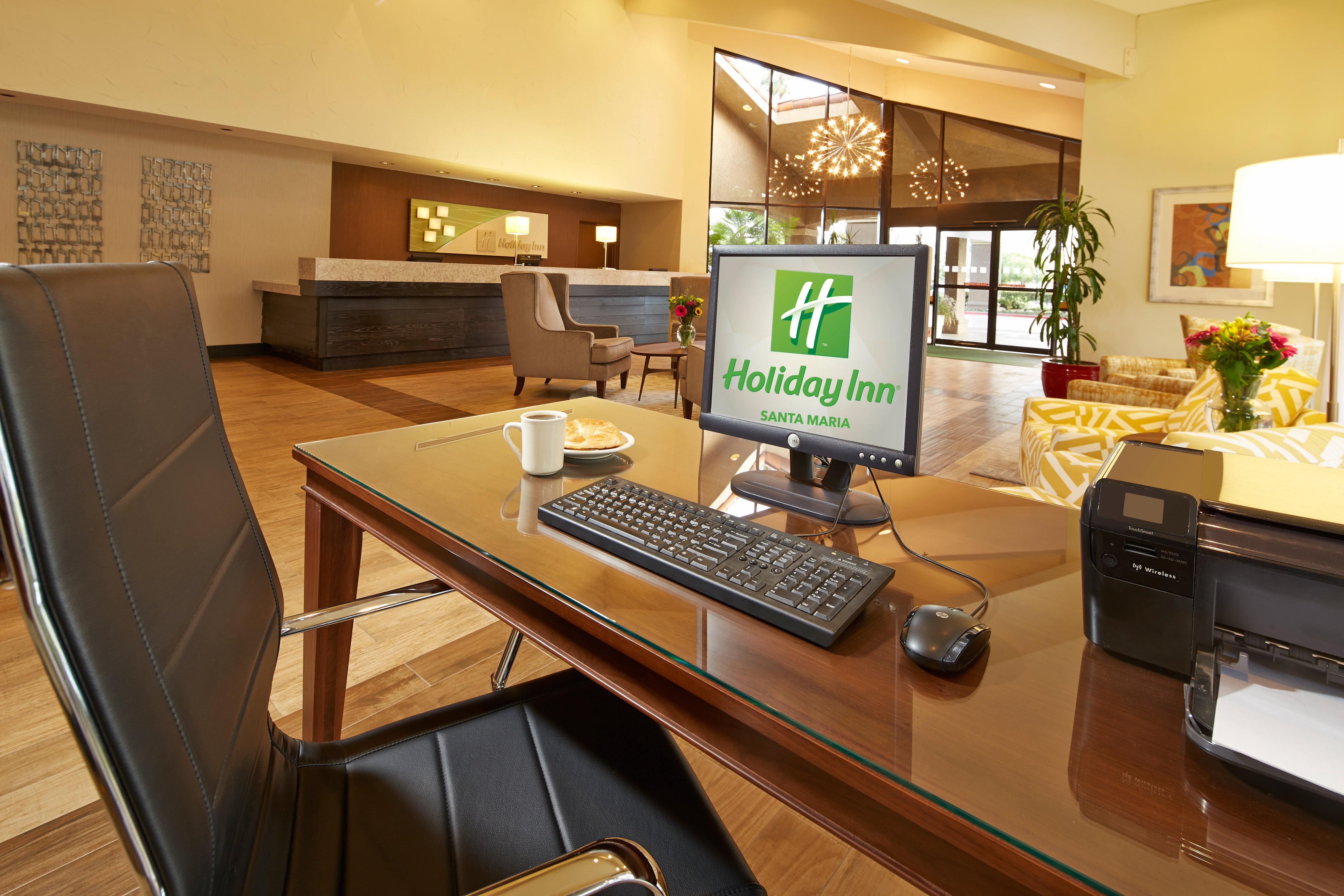 Holiday Inn & Suites Santa Maria By Ihg Екстериор снимка