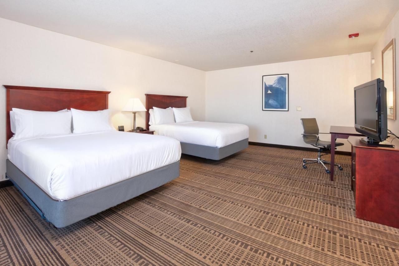 Holiday Inn & Suites Santa Maria By Ihg Екстериор снимка