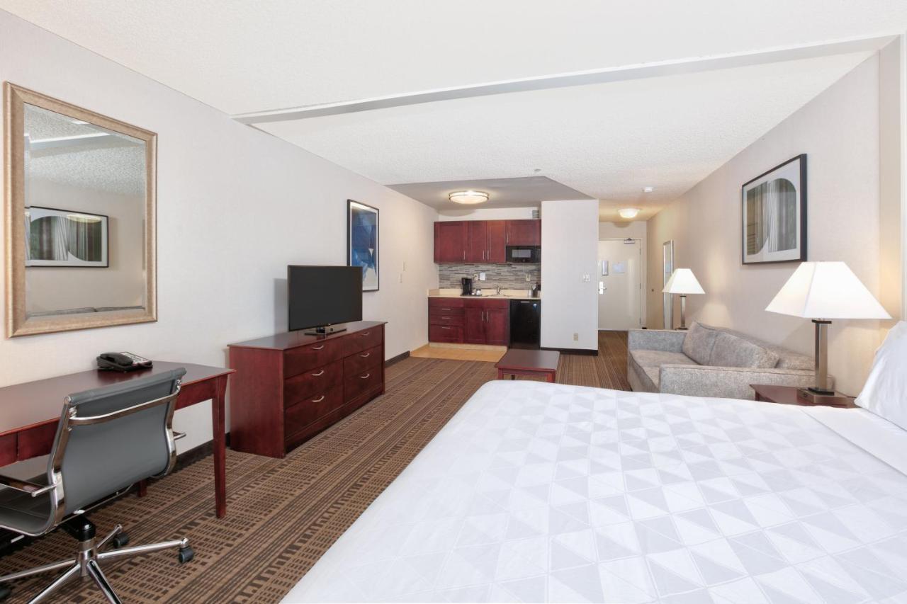 Holiday Inn & Suites Santa Maria By Ihg Екстериор снимка