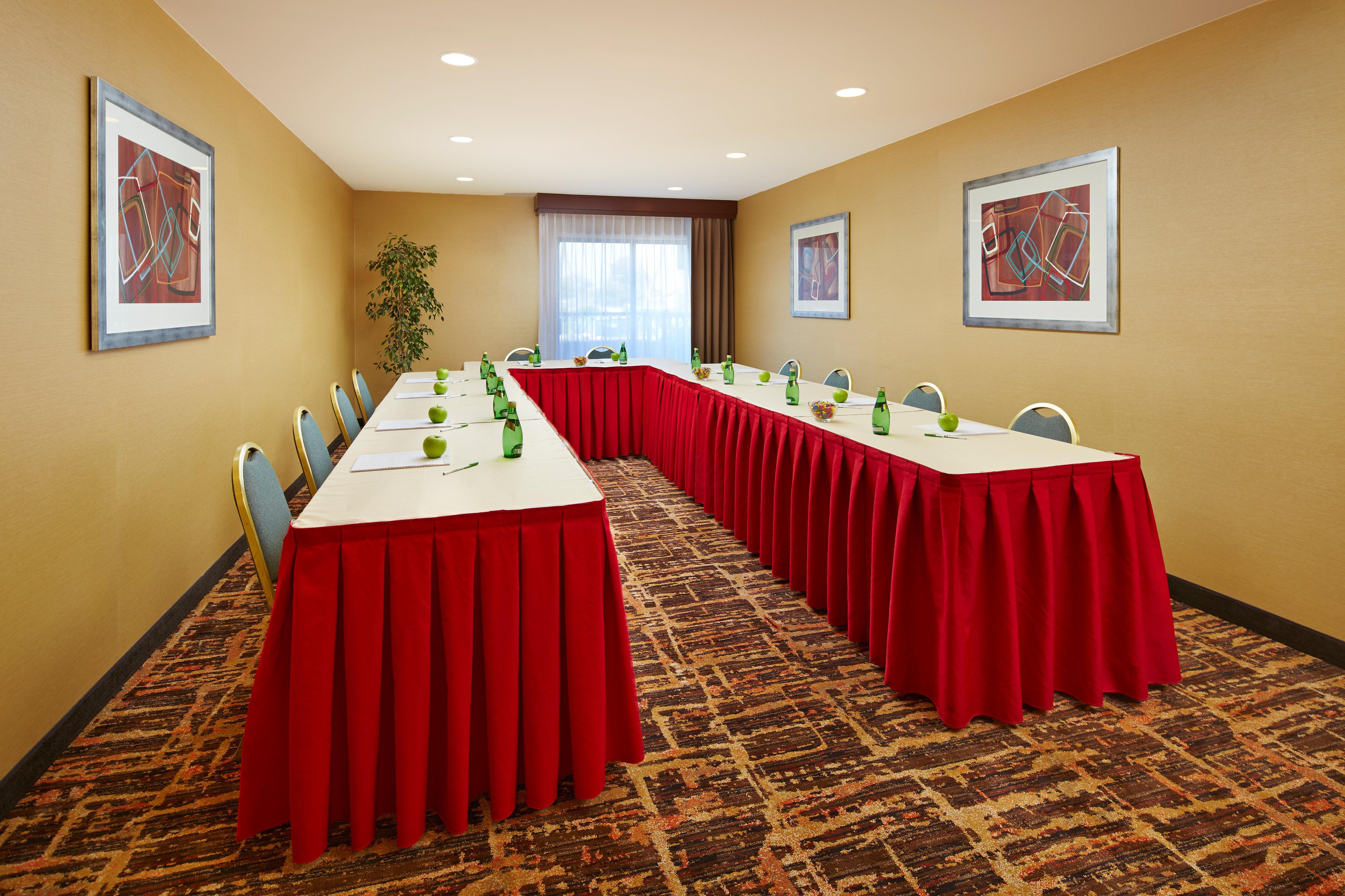 Holiday Inn & Suites Santa Maria By Ihg Екстериор снимка