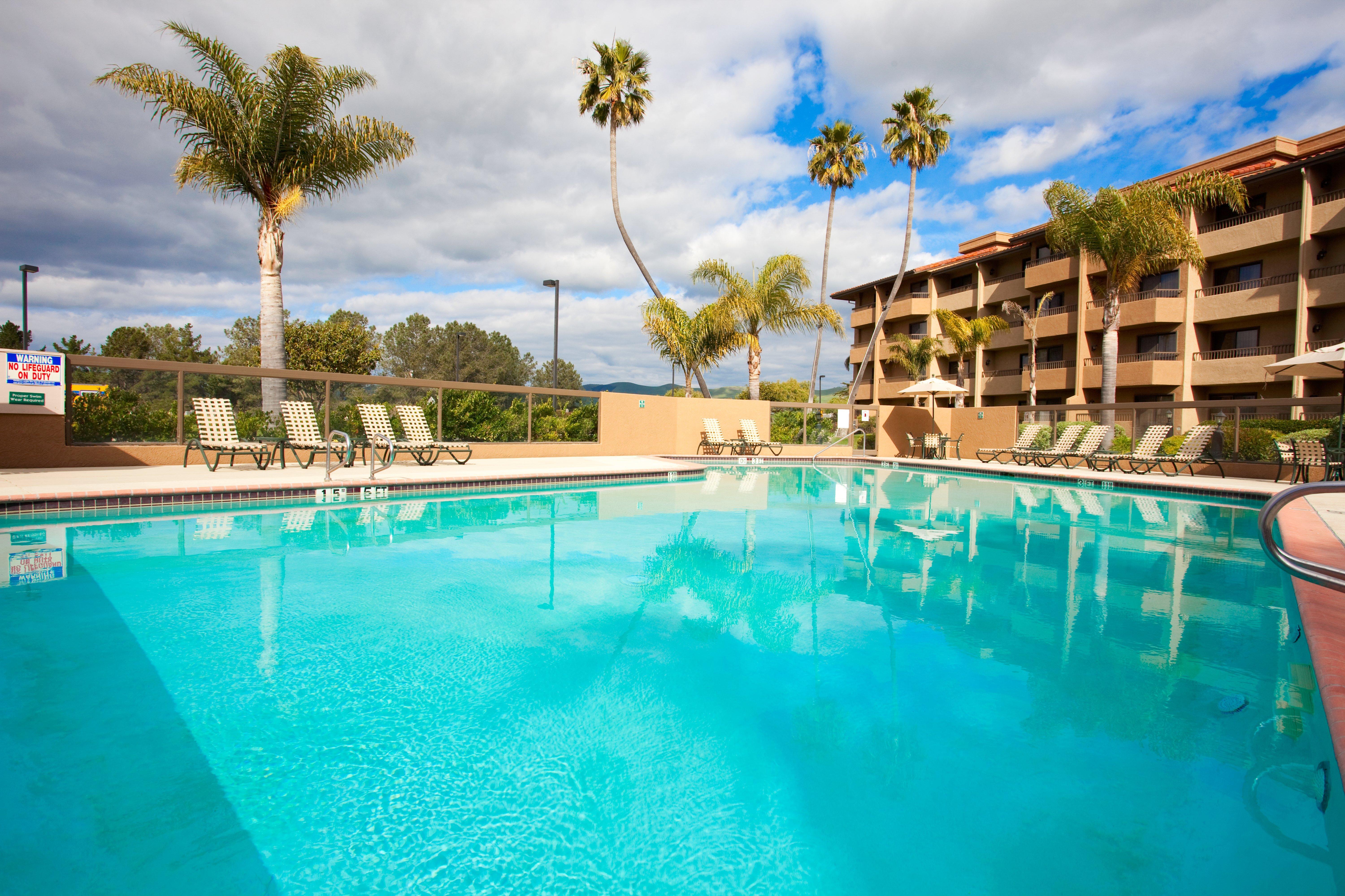 Holiday Inn & Suites Santa Maria By Ihg Екстериор снимка